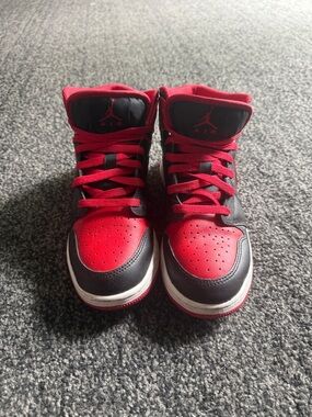 Jordan 1 Mid Alternate Bred